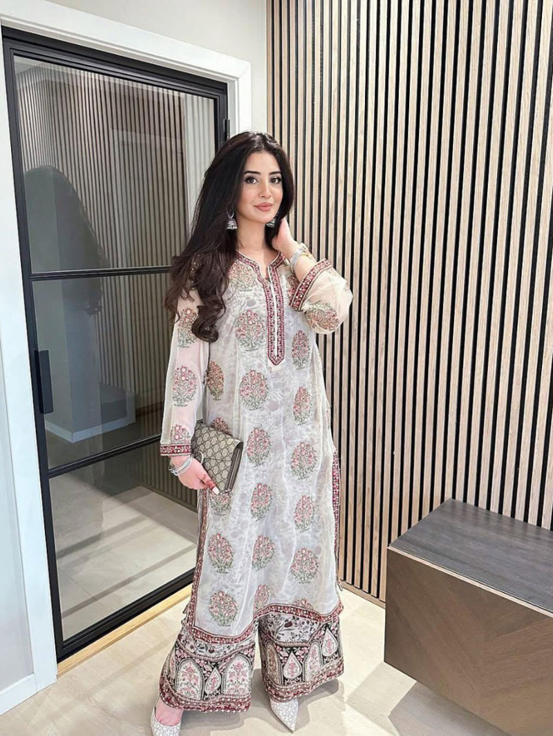 Authentic Ethnic Elegant Ivory Georgette  Printed Crepe Plazo Suit