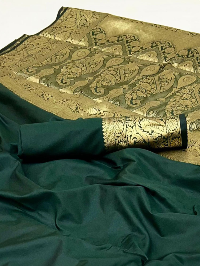 Elegant Traditional Emerald Green Banarasi Silk Saree 