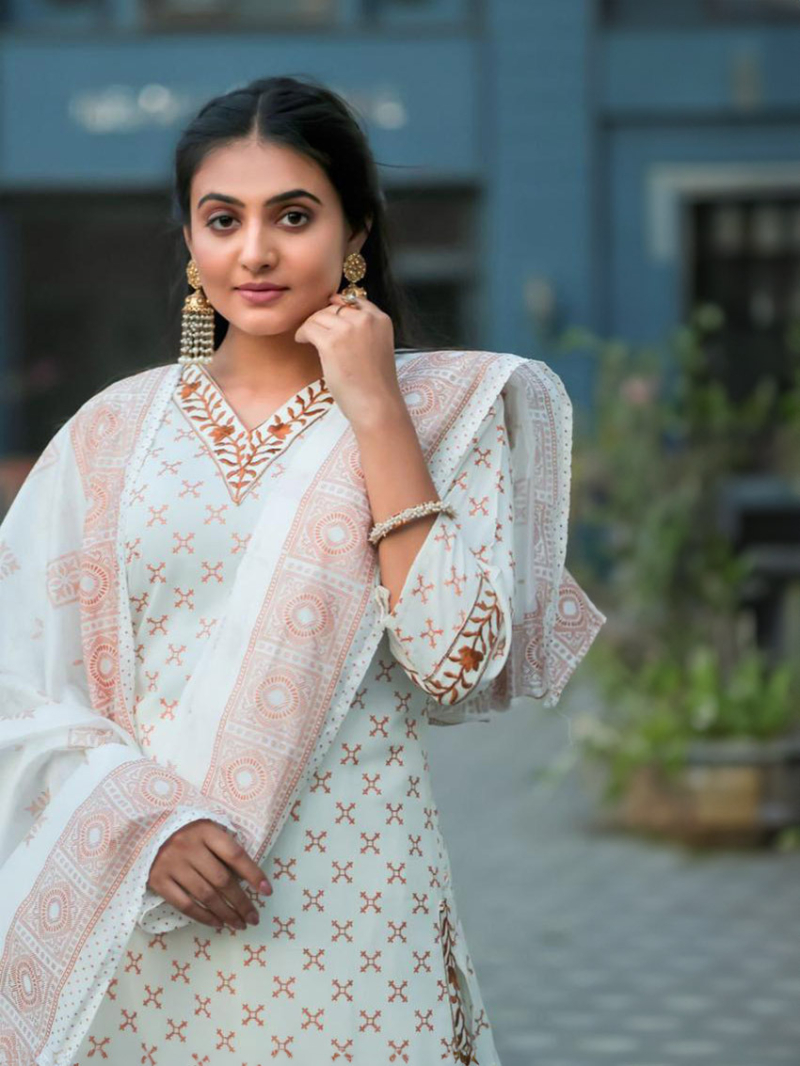 Elegant Ethnic White Chanderi Silk Straight Suit