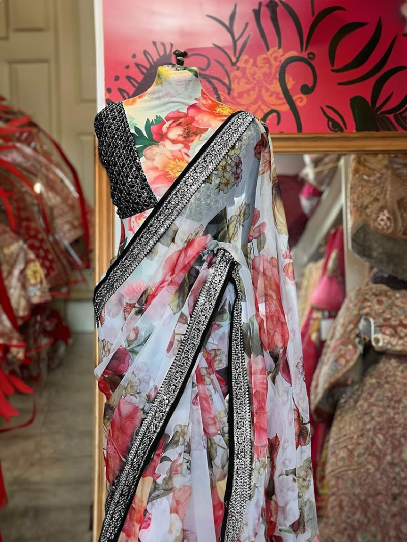  Elegant  Ethnic Floral Print Faux Georgette Saree