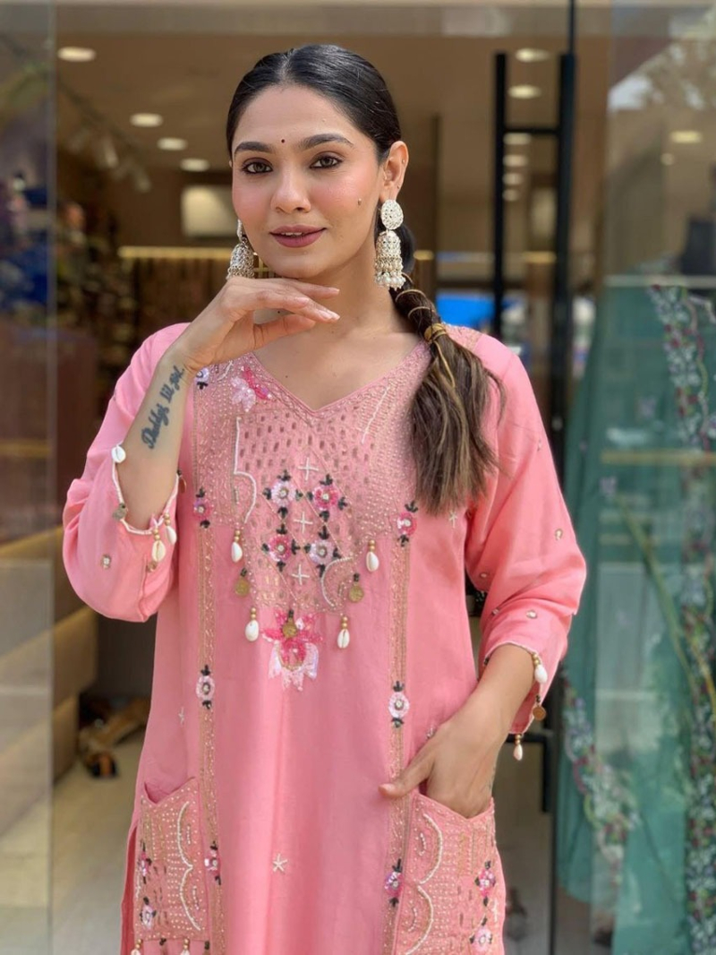 Elegant Traditional Pink Roman Silk Straight Suit