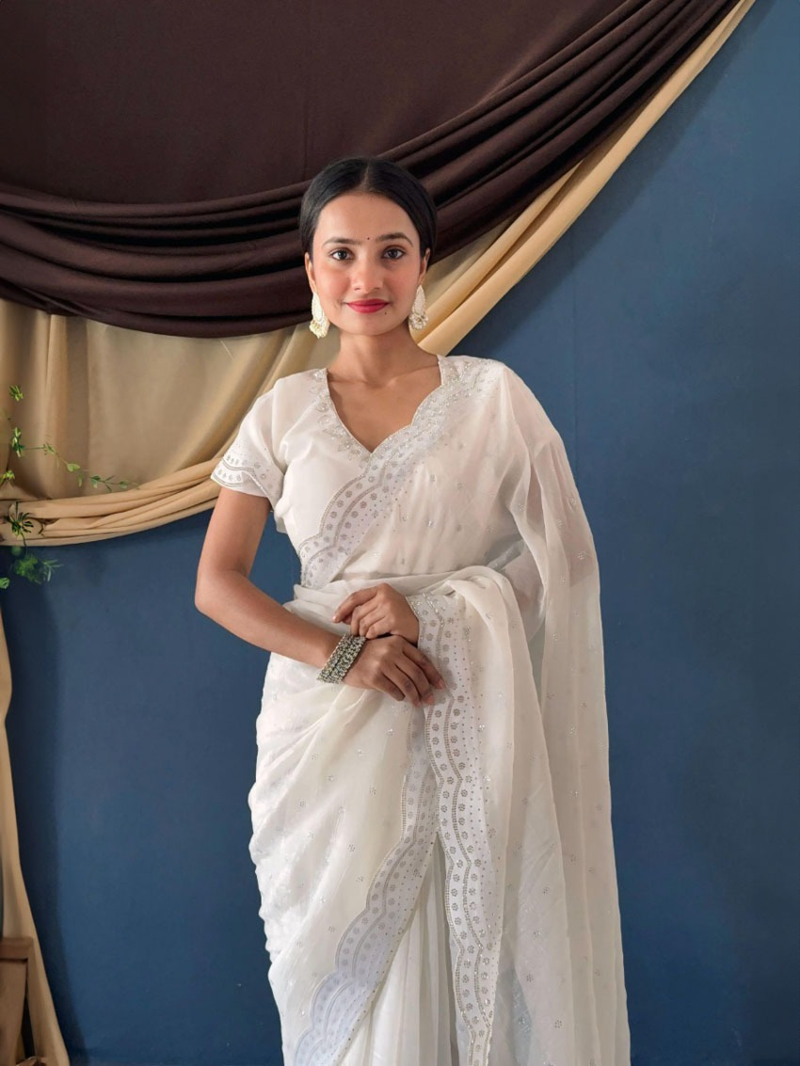 Elegant Off White Grace Crunchy Fabric Saree